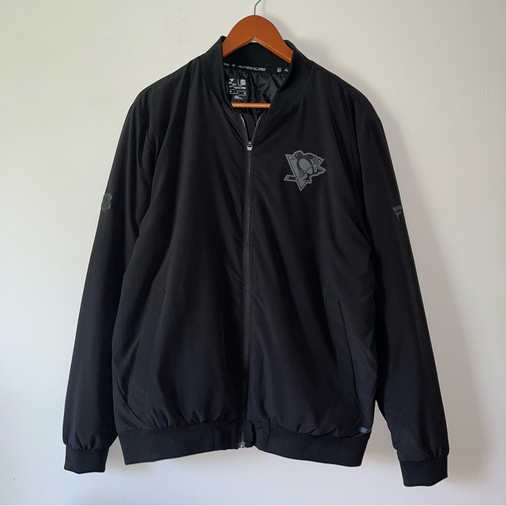 NHL‎ Penguins Men’s Jacket (MEDIUM)